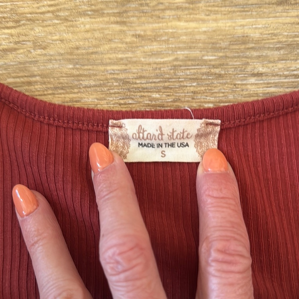 Altar’d State Red Puff Sleeve Bodysuit - Picture 2 of 4